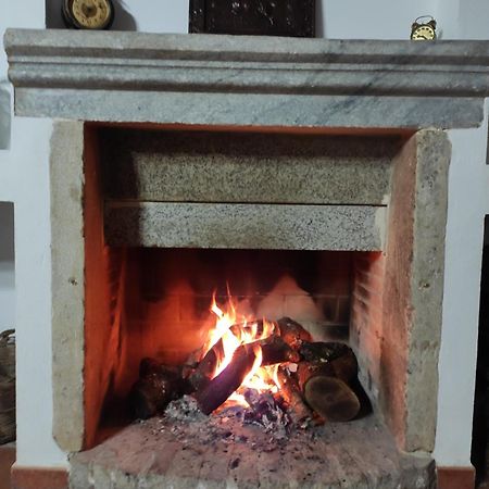 Casa Rural La Carriona Segura de León エクステリア 写真