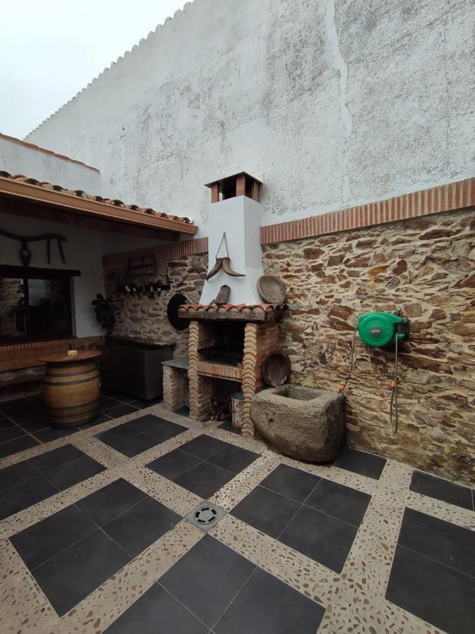 Casa Rural La Carriona Segura de León エクステリア 写真