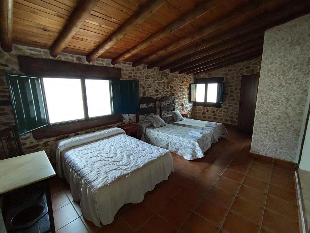 Casa Rural La Carriona Segura de León エクステリア 写真